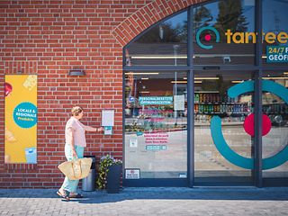 Corner shop
